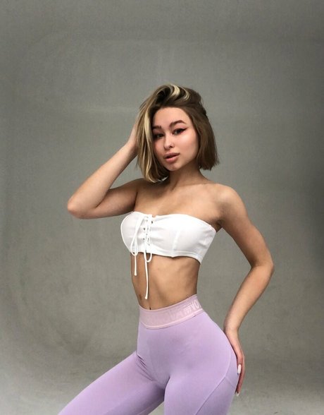 elllleeee perfect pornstar image