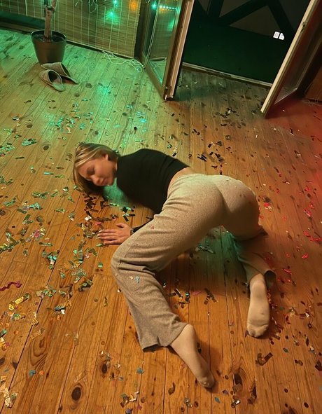 elllleeee model xxx img