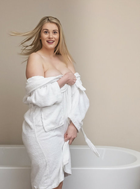 Natalie Juliet Deadman porn actress picture