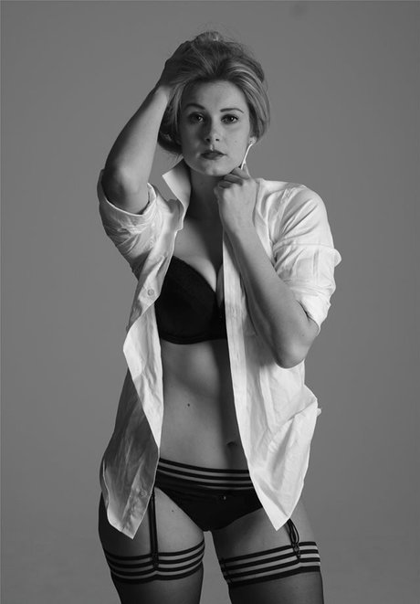 Natalie Juliet Deadman nude pornstar picture