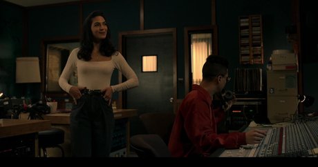 Natalee Linez model pretty image