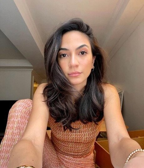 Natalee Linez porn star photos