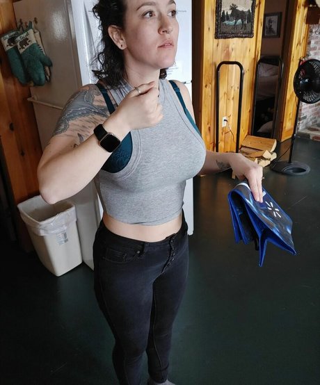 asmr feet onlyfans top pic