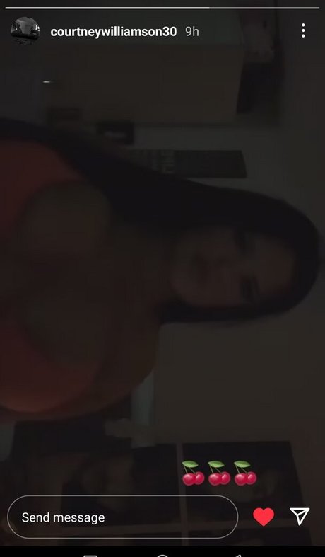 Courtney Williamson porn model photos