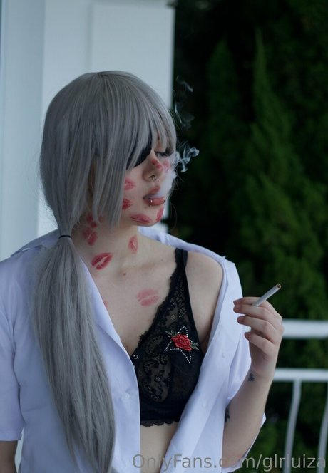 glrluiza art star photo