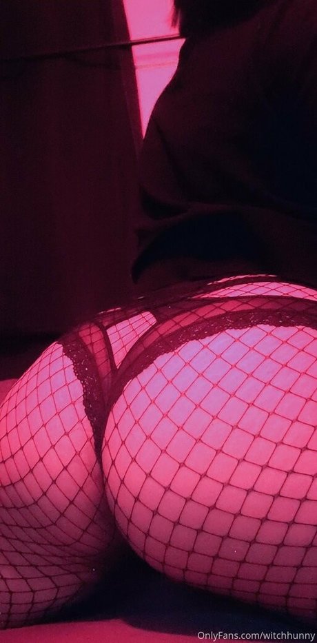 witchhunny beautiful actress img