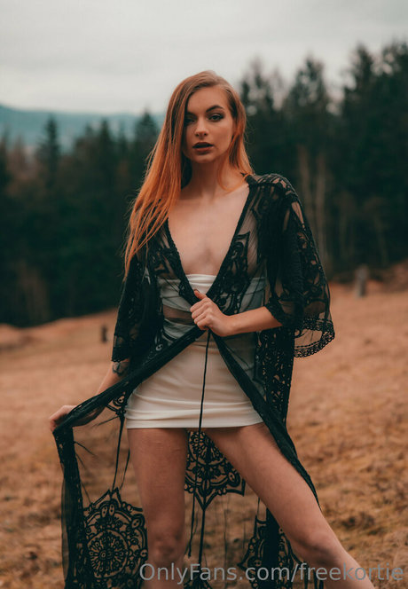 freekortie pornographic star images