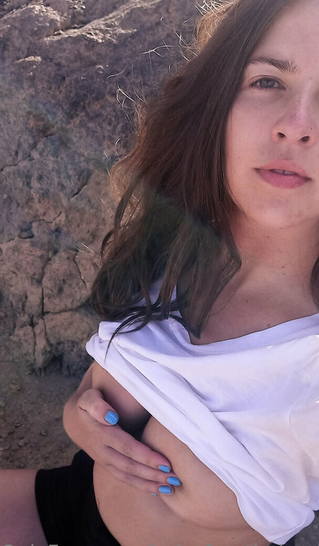 lady freetheboobs model sexy gallery