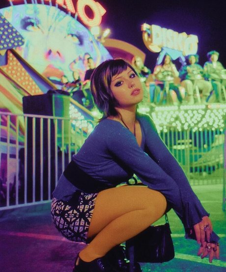 Paris Sun hot actress images