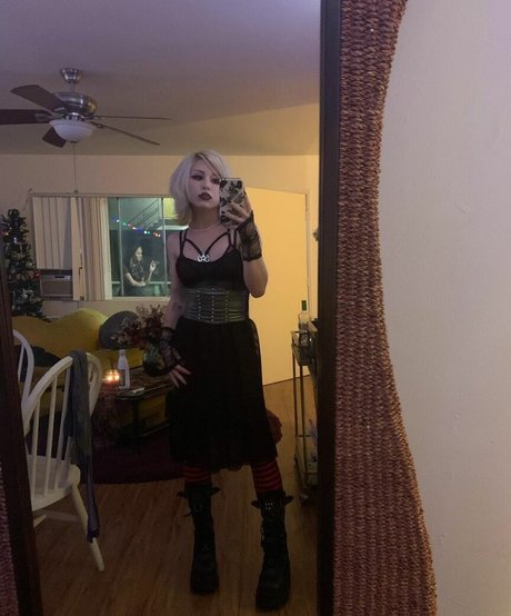 Paris Sun star xxx galleries