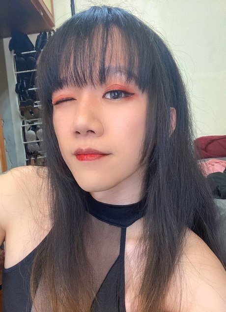 CharlotteNiya star free pics