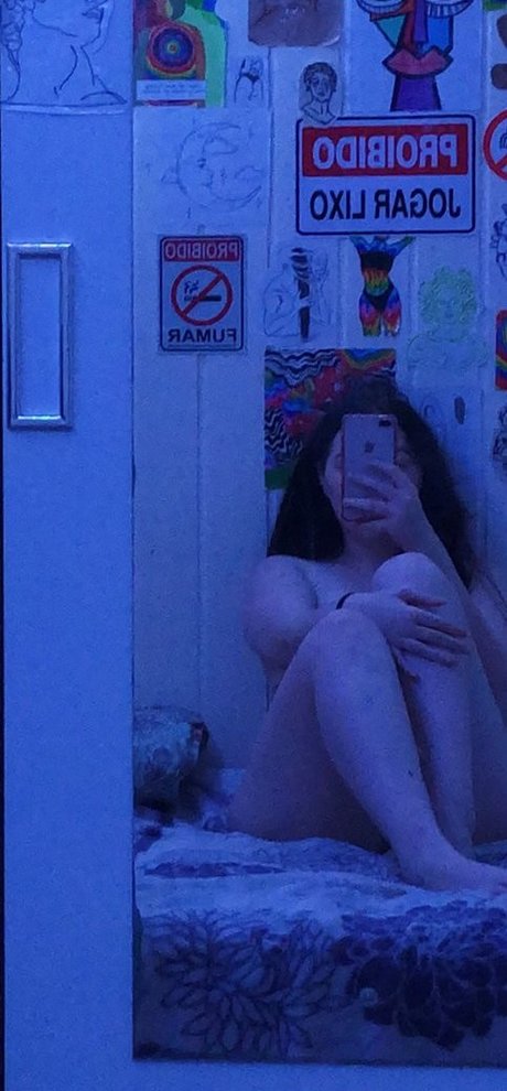 Rayana Silveira hot actress picture