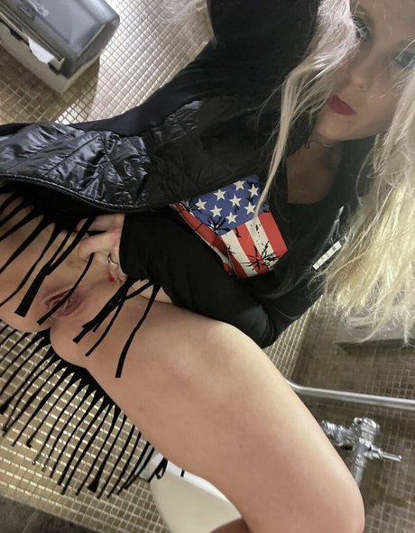 Vixen Jane model nudes photos