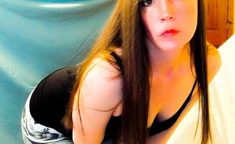 Molly Nova star erotic img