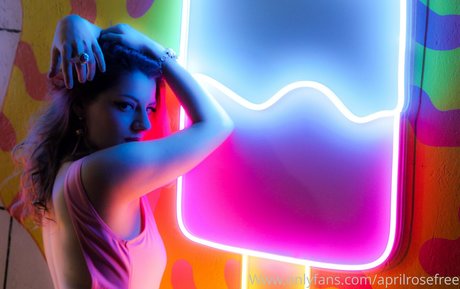 aprilrosefree model free pic