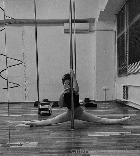 emilyon star pictures