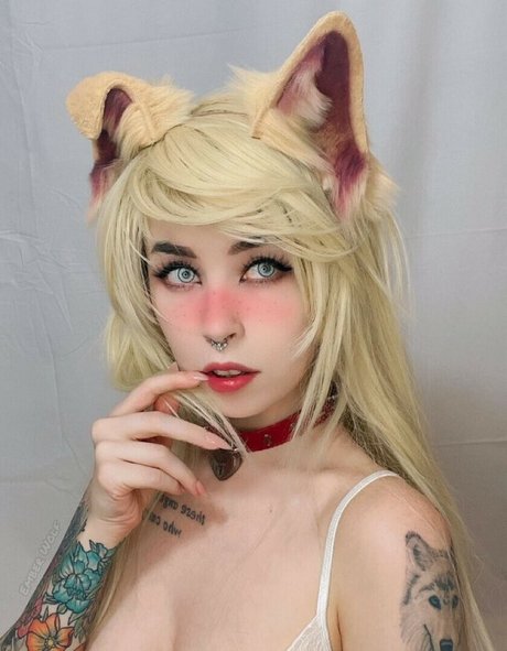 Ember Wolf erotic pornstar pic