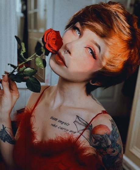 Ember Wolf pornstar hd pic