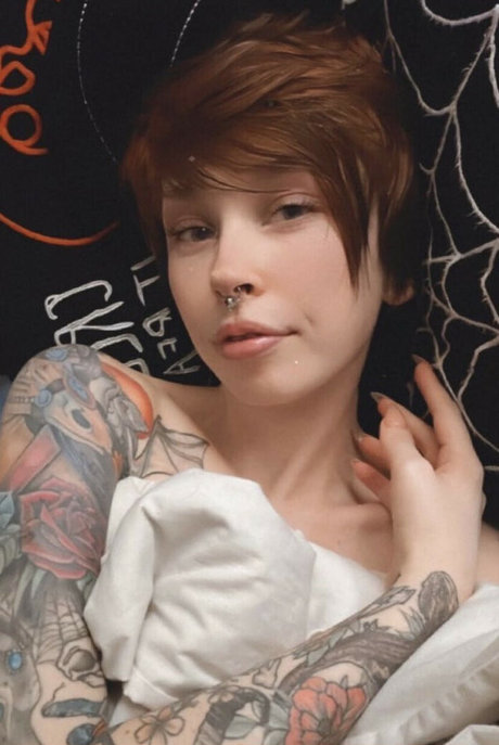 Ember Wolf pornstar beautiful pictures