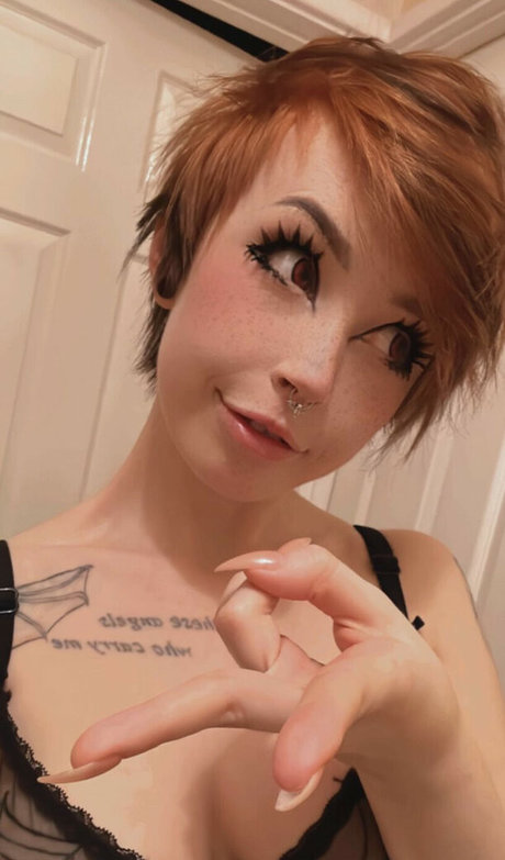 Ember Wolf exclusive model image