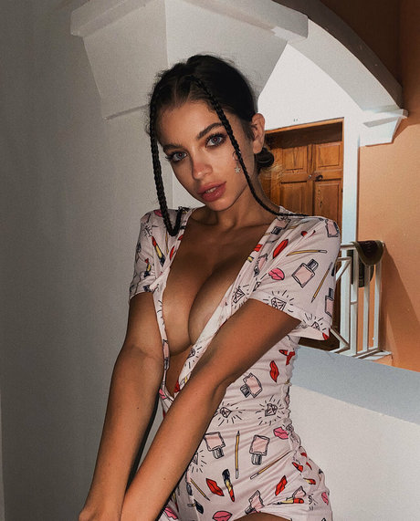 big tits brunette onlyfans pornographic pictures