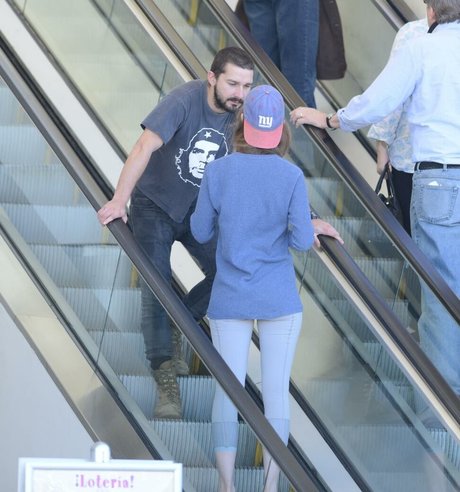 Mia Goth porn star pictures