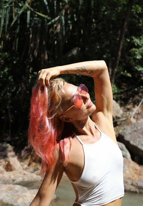 Mommy Di model nice img