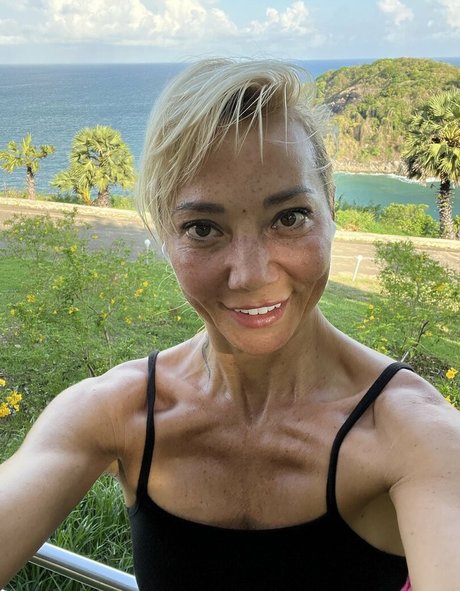 Mommy Di exclusive model images