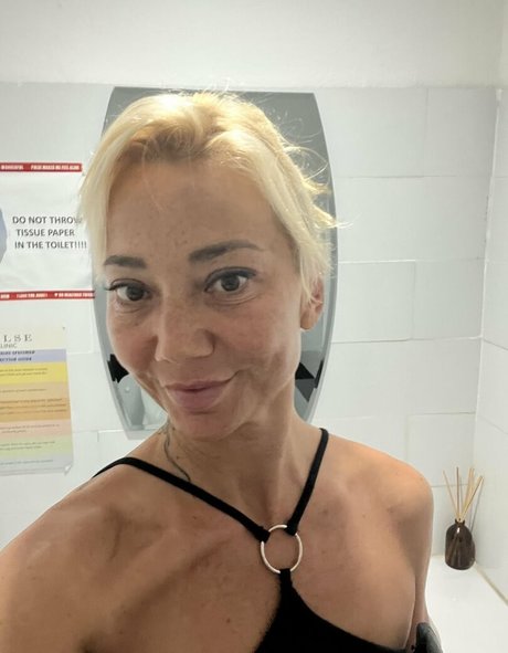 Mommy Di model naked galleries