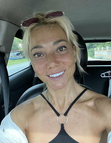 small onlyfans exclusive gallery