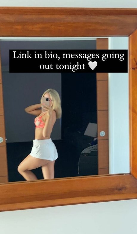 Catherine Belle star hot img