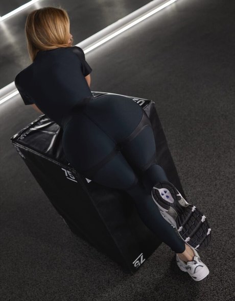 vsexoroswo nudes model galleries