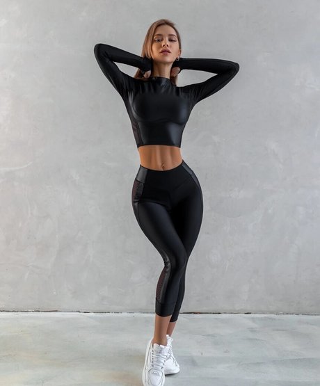 vsexoroswo pornographic model image