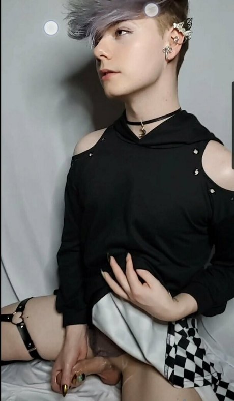 iazurey xxx model pictures