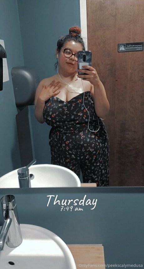 peekscalymedusa model high quality gallery