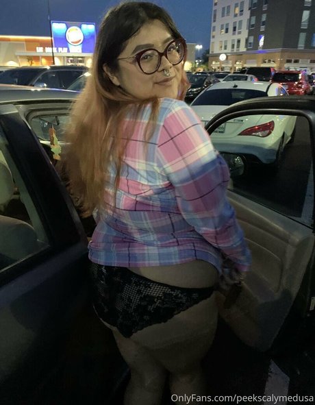 peekscalymedusa top actress pic