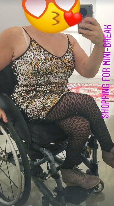 theparatara erotic model img