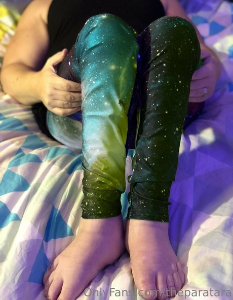 theparatara naked actress pic