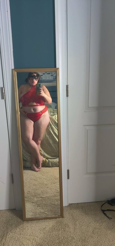 coralust model nice picture