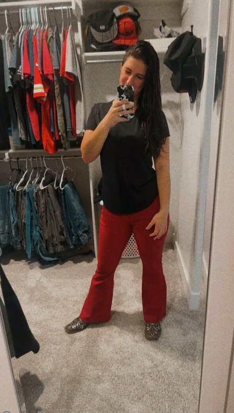 brunettebombshell13 star exclusive picture