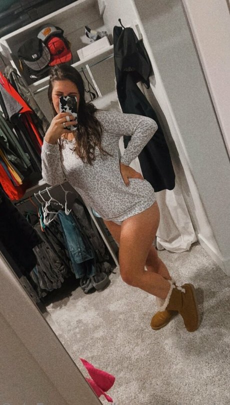 big tits brunette onlyfans erotic image