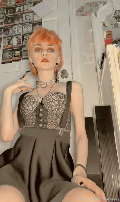 Babyyzee model perfect images