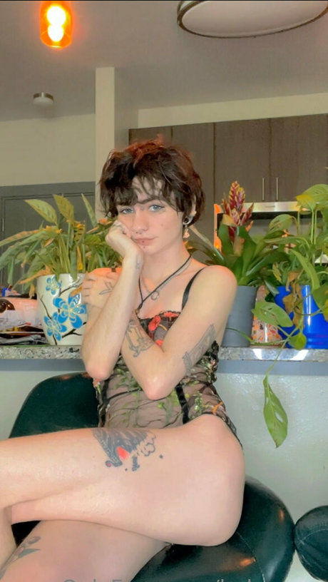 Babyyzee model nudes picture