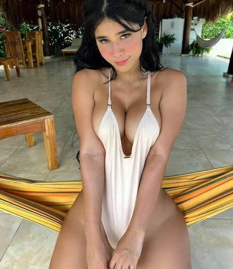 Michelle Rabbit model porn pics