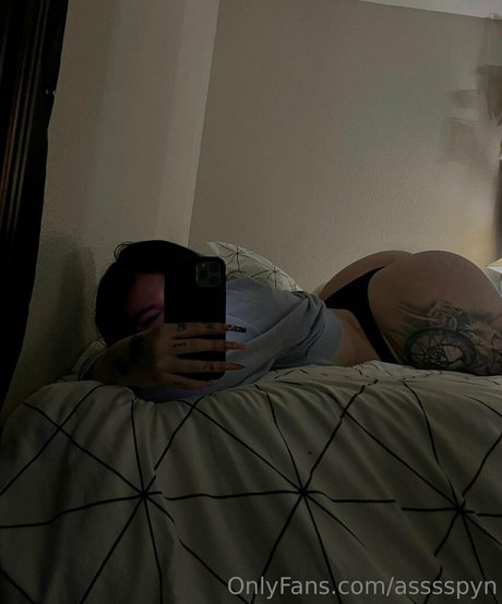 asssspyn hot actress pictures