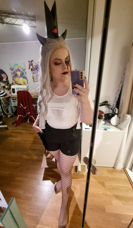 chikaracosplay perfect actress image