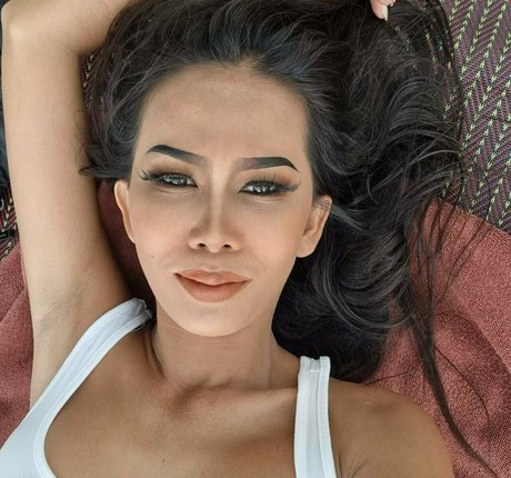 Noki Thai star sexy pic