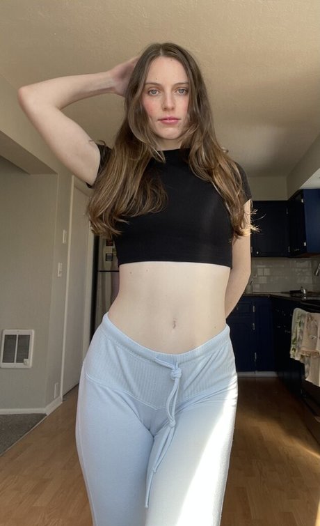 Stella Hayes high quality star photo