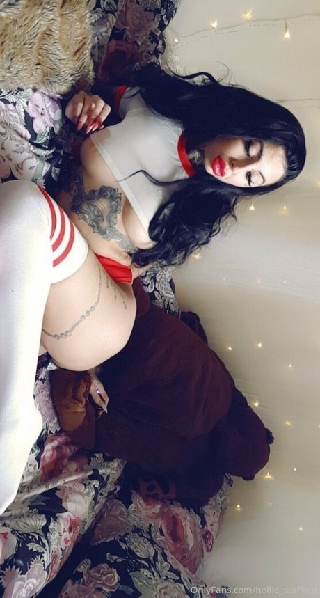 Hollie Stafford nude star galleries