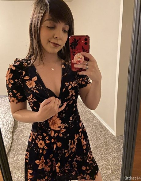 Kittkat14 sexy star photos